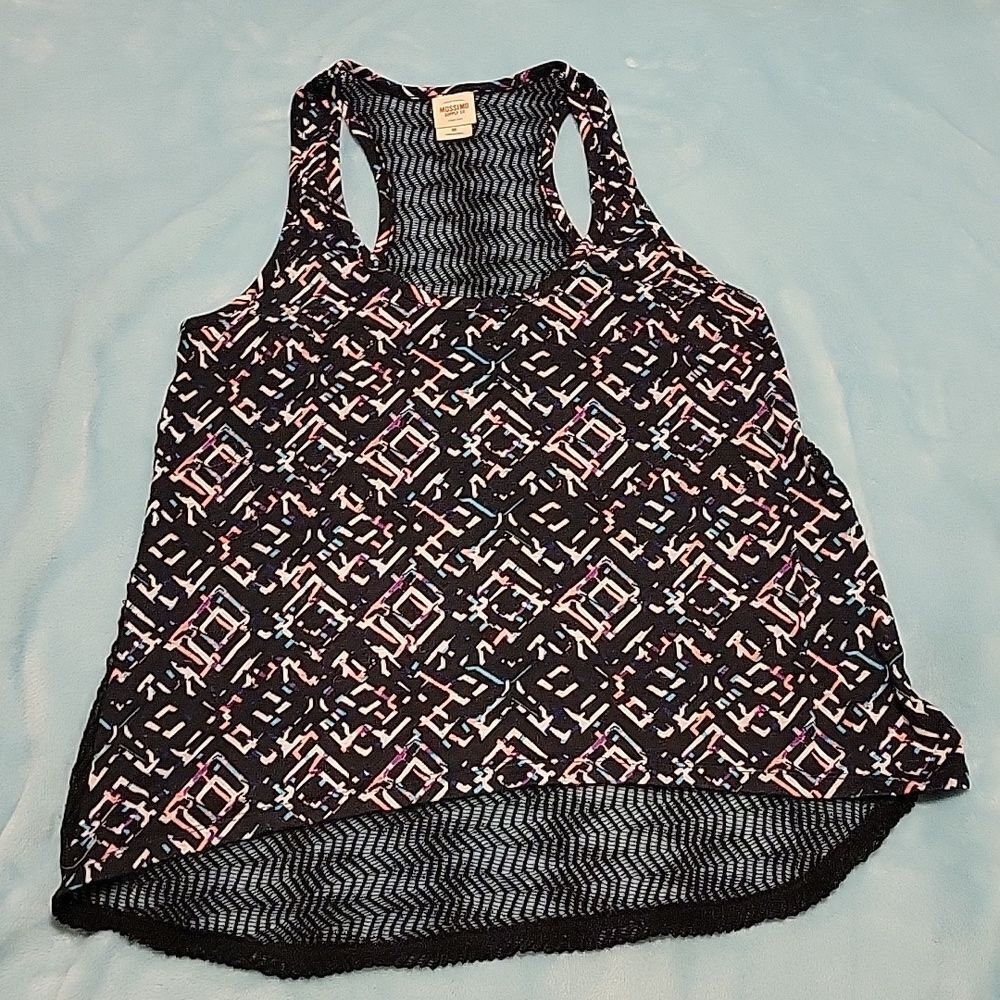 🫧 Mossimo Supply Co Size Medium Tank with mesh back. Black w/ Geometric design